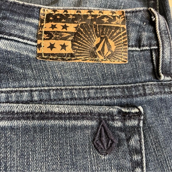 Volcom Pistol Skinny Flare Medium Wash Denim Jeans Women’s Size 13 - Picture 7 of 10